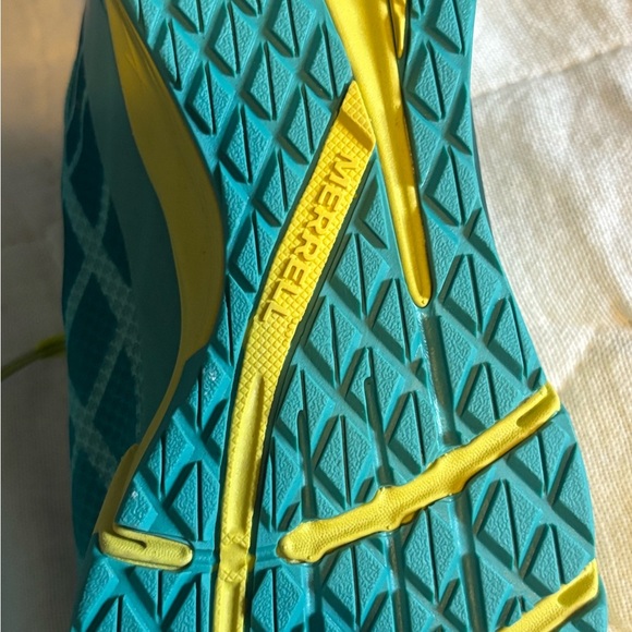 Merrell Bare Access Tennis Shoes. Size 8 Teal/Yellow. - Picture 8 of 11